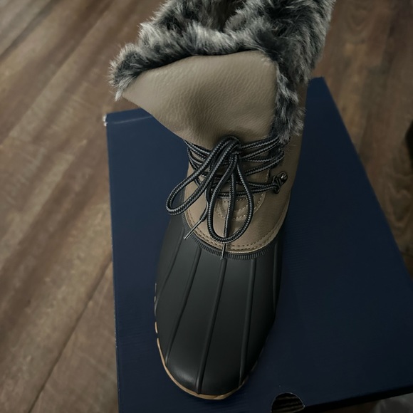 Izod winter Storm snow or rain boots sz 9M and 7M - Picture 5 of 9